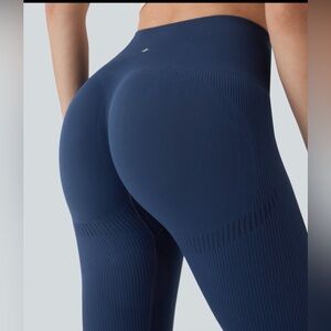 Halara Seamless Flow High Waisted Tummy Control Butt Lifting  Legging Large 7/8